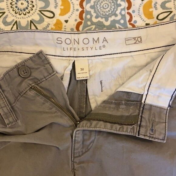 Sonoma Men’s Gray Flat Front Shorts Size 30 Waist - Picture 4 of 6